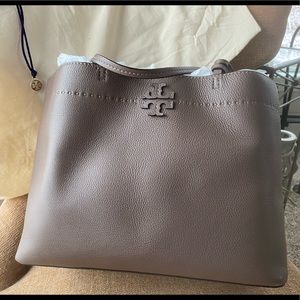 Tory Burch McGraw Tote with dust cover ❤️